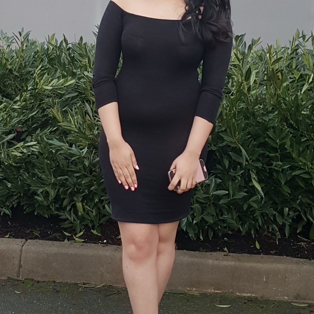 Wilfred Off Shoulder Dress